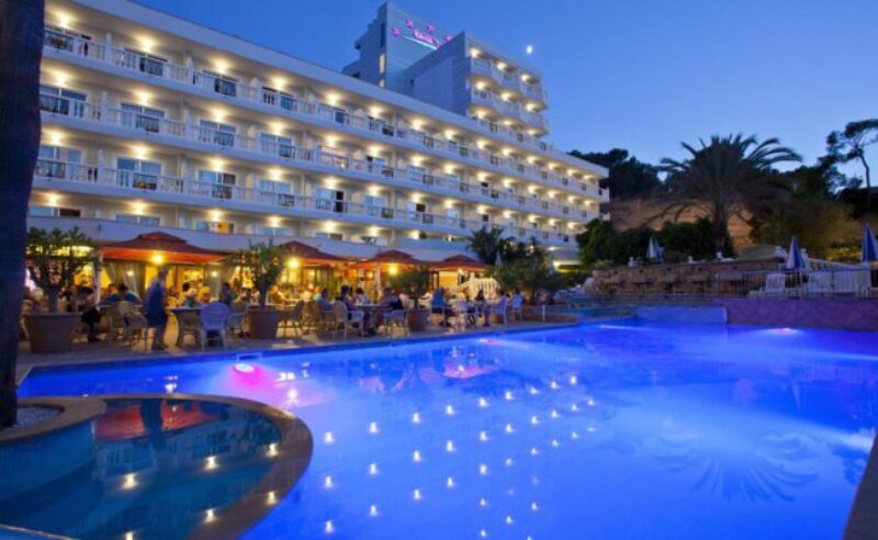 Hotel Bahia Del Sol pool